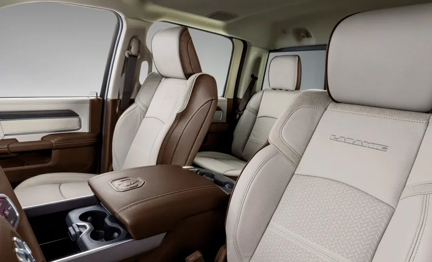 foto890_ram-2500-conteudo-interior-4.webp.webp?v=1757427576?v=1761943072 foto890_ram-2500-conteudo-interior-4.webp.webp?v=1757427576?v=1761943072