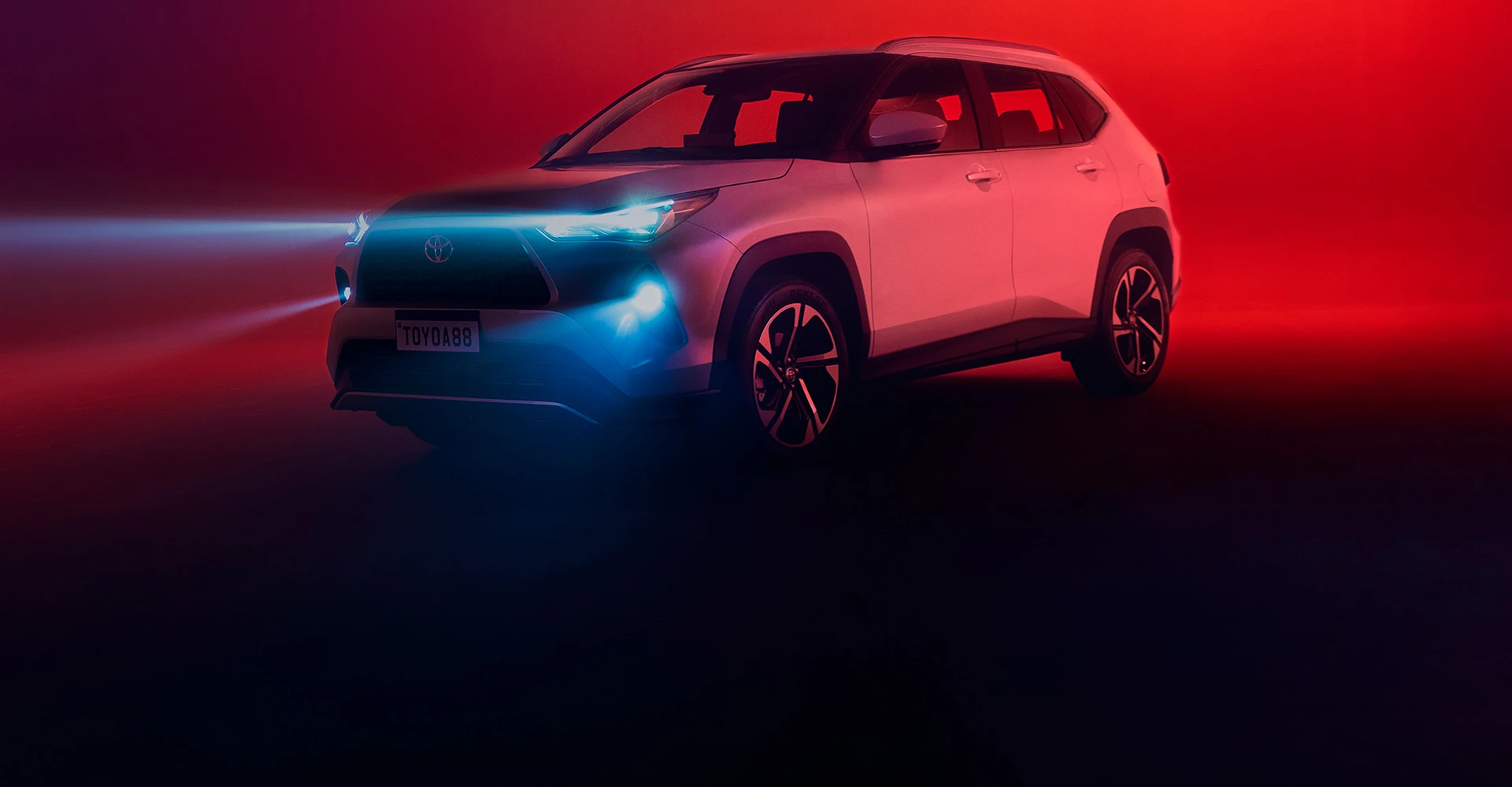 banner_desktop_toyota-yariscross-banner-desk.webp.webp?v=1763731163?v=1763734689?v=1763750799?v=1763751595