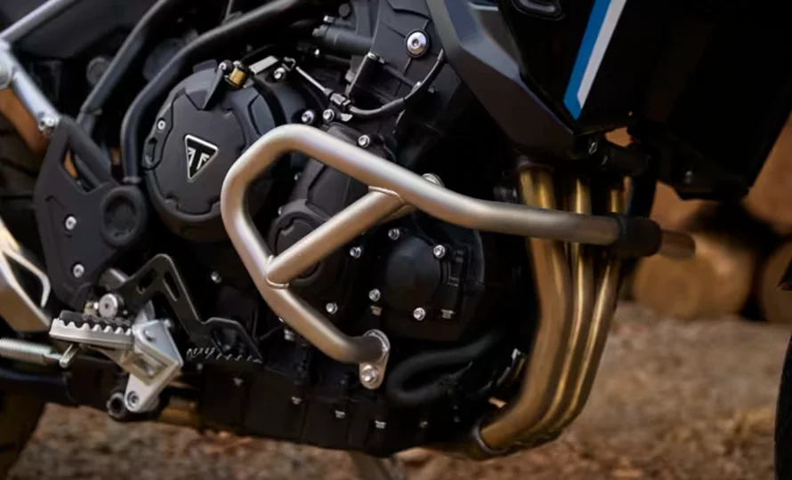 foto890_triumph-tiger900alpine-conteudo-destaques%20%287%29.webp.webp?v=1772738675