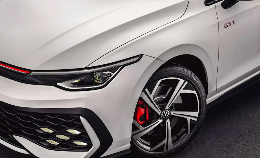 foto890_vw-golf-conteudo-1.webp.webp?v=1761155679