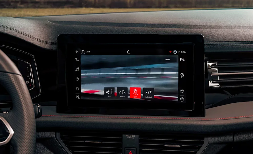 foto890_vw-jetta-conteudo-4.webp.webp?v=1761153520?v=1761154150