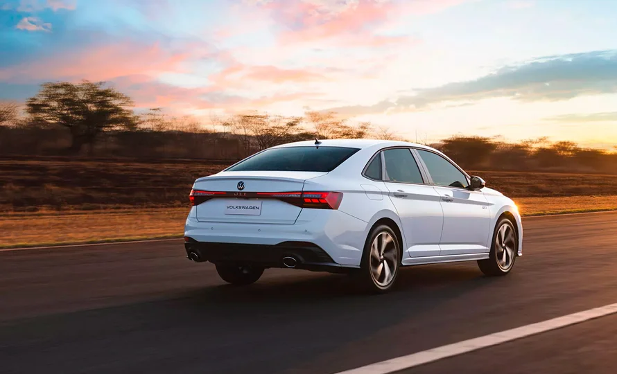 foto890_vw-jetta-conteudo-7.webp.webp?v=1761154150