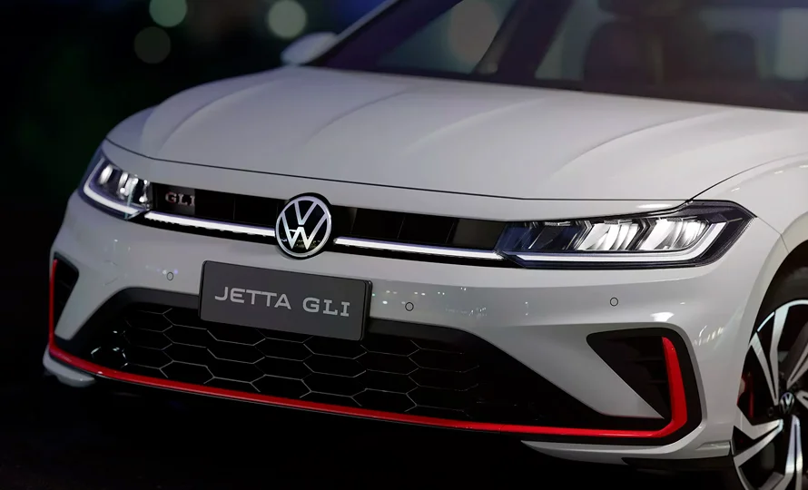 foto890_vw-jetta-conteudo-8.webp.webp?v=1761154150