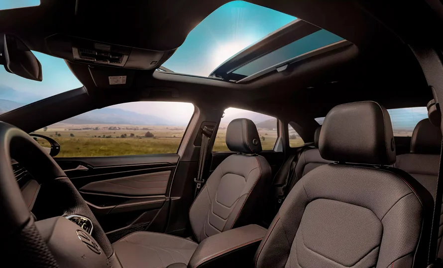 foto890_vw-jetta-conteudo-9.webp.webp?v=1761154150