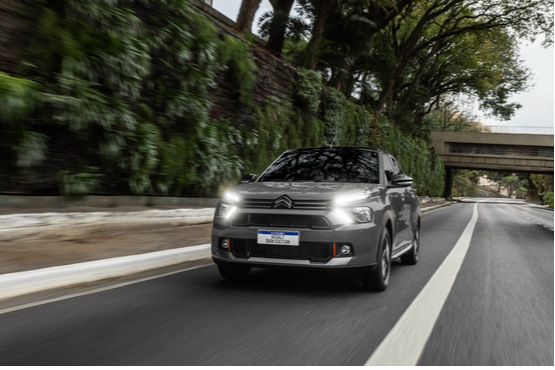 Saiba tudo sobre o Citroën Basalt Dark Edition