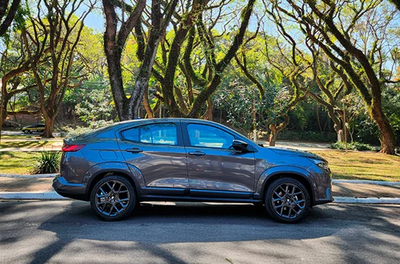 Fiat Fastback Híbrido: O SUV Cupê eficiente em 2026