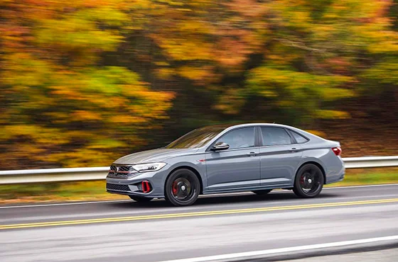 Volkswagen Jetta GLI: o sedan com a performance do Golf GTI
