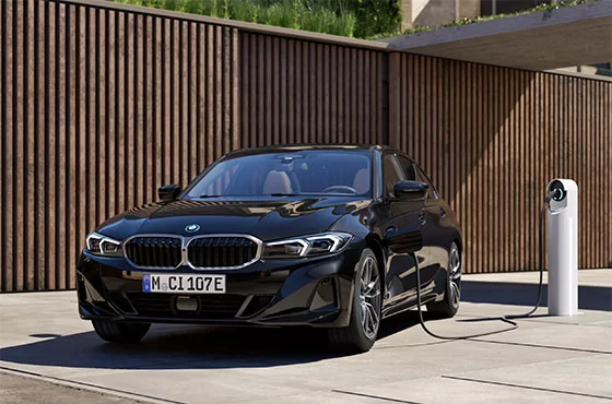 BMW 330e M Sport: potência híbrida, luxo e consumo de 24 km/l