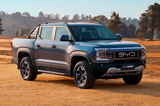 A BYD Shark é a primeira picape híbrida plug-in do Brasil! Com 437 cv, autonomia elétrica de 100 km e tecnologia de ponta, ela redefine a categoria.