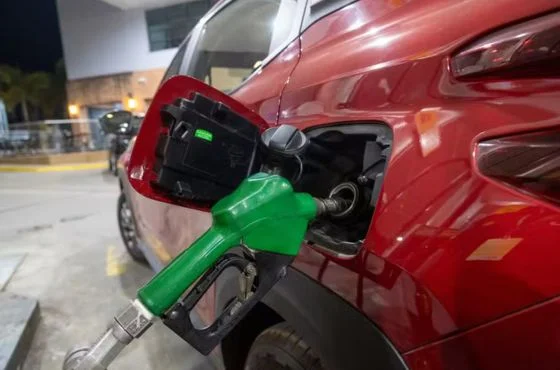 Golpes em postos de combustível: como se proteger ao abastecer